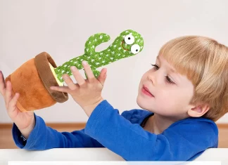 Cactus de jucărie: dansează şi repetă cuvintele ca un papagal Cactus de jucărie dansează şi repetă cuvintele ca un papagal