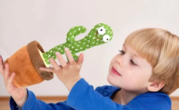 Cactus de jucărie: dansează şi repetă cuvintele ca un papagal Cactus de jucărie dansează şi repetă cuvintele ca un papagal